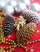 Joulukoristeita kvyist: Kuusenkoristeita kvyist