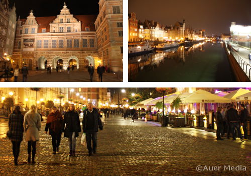 Gdansk vanha kaupunki by night - kaunis yövalaistus